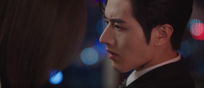 Nam chính phim ngôn tình bị chê vì cảnh khóc gây cười-7