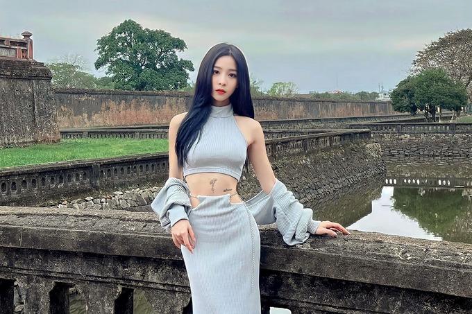 Bạn gái rapper B Ray có cuộc sống sang chảnh, thích khoe dáng nóng bỏng-3