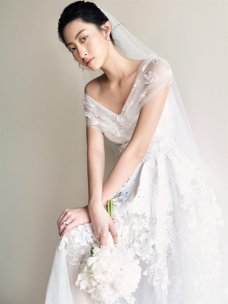 Lương Thùy Linh bất ngờ làm cô dâu, khoe đôi chân 1m22 với đầm cưới cổ tích-8