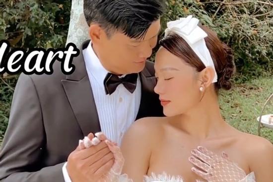 Minh Hằng khoe cận mặt ông xã nhân kỷ niệm 1 năm ngày cưới