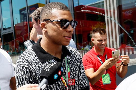 Mbappe muốn gia nhập MU, PSG hét giá choáng váng