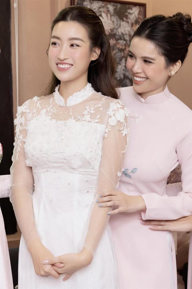 Bạn thân 7 năm kín tiếng của Đỗ Mỹ Linh nhan sắc lẫn danh tính không phải dạng vừa-2