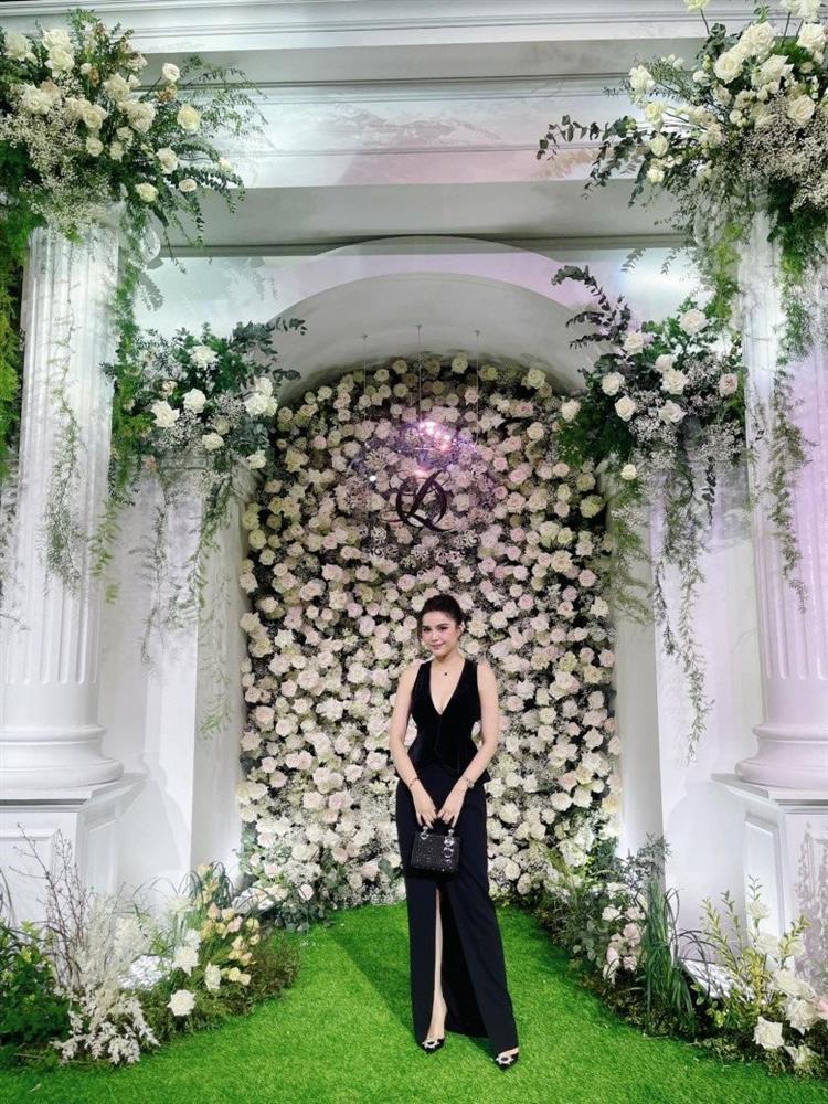 Bạn thân 7 năm kín tiếng của Đỗ Mỹ Linh nhan sắc lẫn danh tính không phải dạng vừa-3