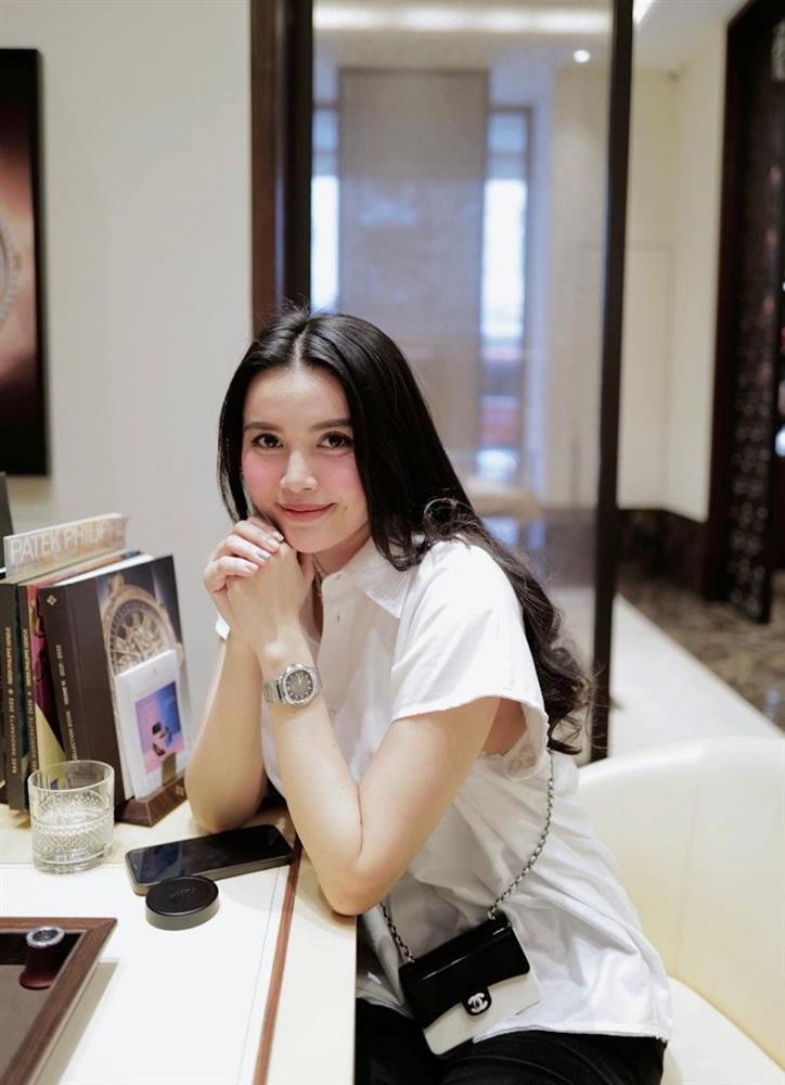 Bạn thân 7 năm kín tiếng của Đỗ Mỹ Linh nhan sắc lẫn danh tính không phải dạng vừa-7