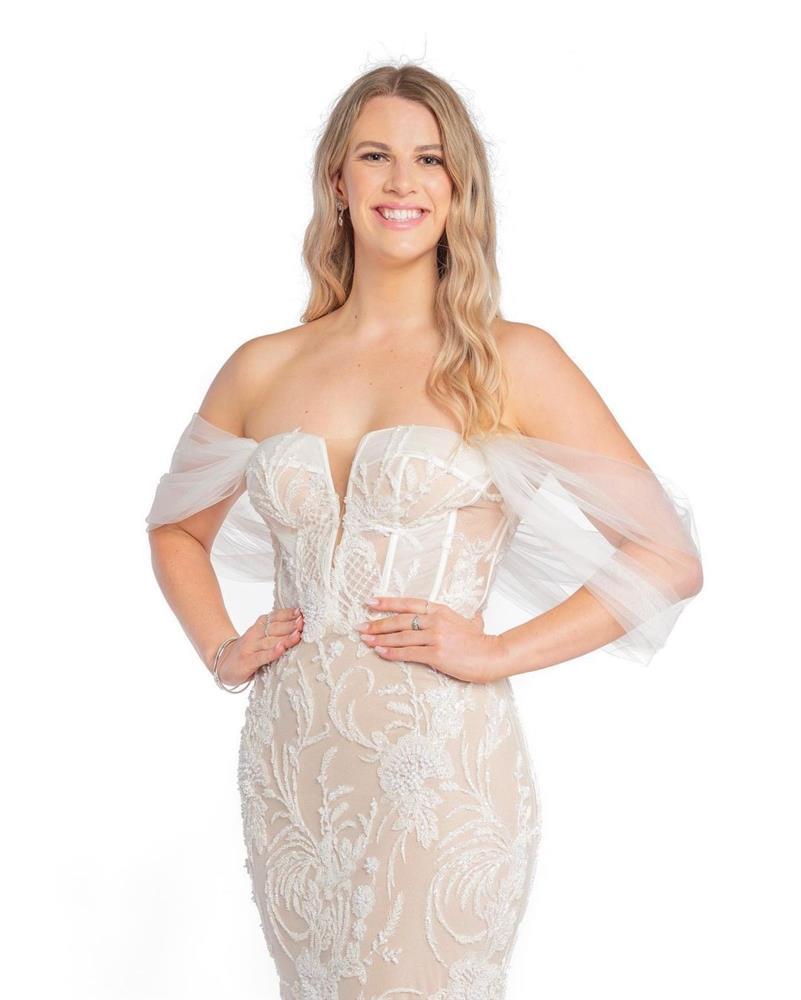 Dàn thí sinh Hoa hậu New Zealand gây sốc vì xăm kín cánh tay-11