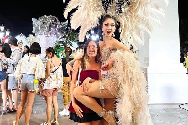 Biển Xin chào bằng tiếng Việt tràn ngập Hàn Quốc, khách cũng rất chịu chi-6