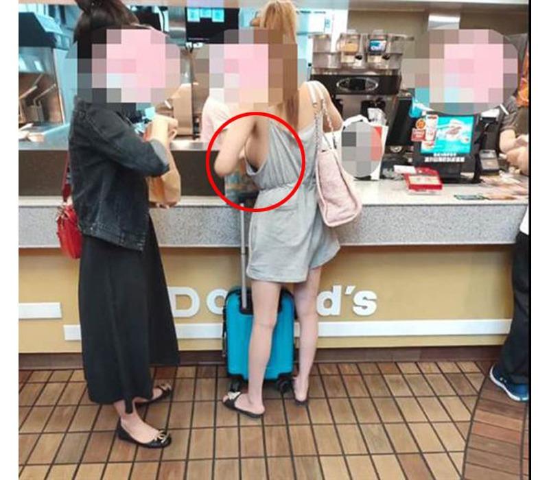 Đáng sợ mùa áo mát nách lên ngôi, không mặc áo ngực là hớ hênh-5