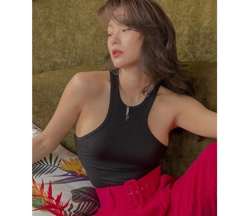 Đáng sợ mùa áo mát nách lên ngôi, không mặc áo ngực là hớ hênh-16