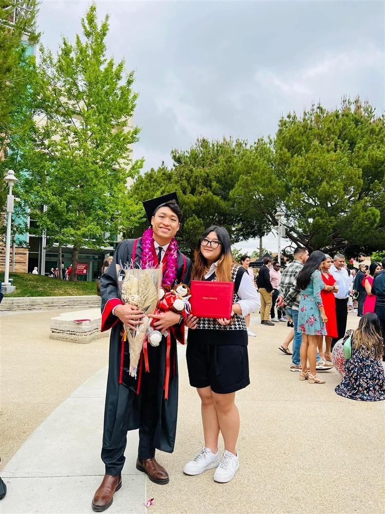 Gái út gây sốt từ nhỏ của NSND Hồng Vân giờ lớn nhiều thay đổi, to cao ngang mẹ-13