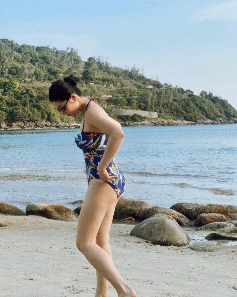 Nữ tiếp viên trưởng gia thế hoàng tộc, U40 mặc bikini không phô phang mà sang đẹp-7