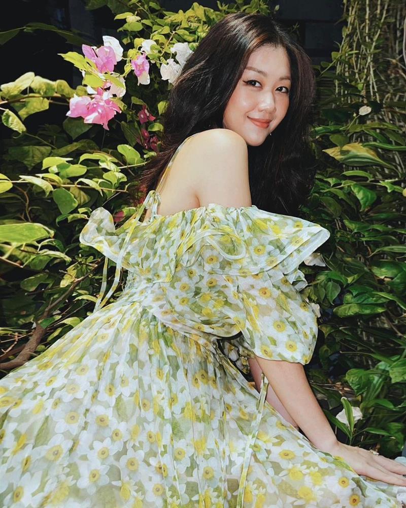 Nữ tiếp viên trưởng gia thế hoàng tộc, U40 mặc bikini không phô phang mà sang đẹp-12