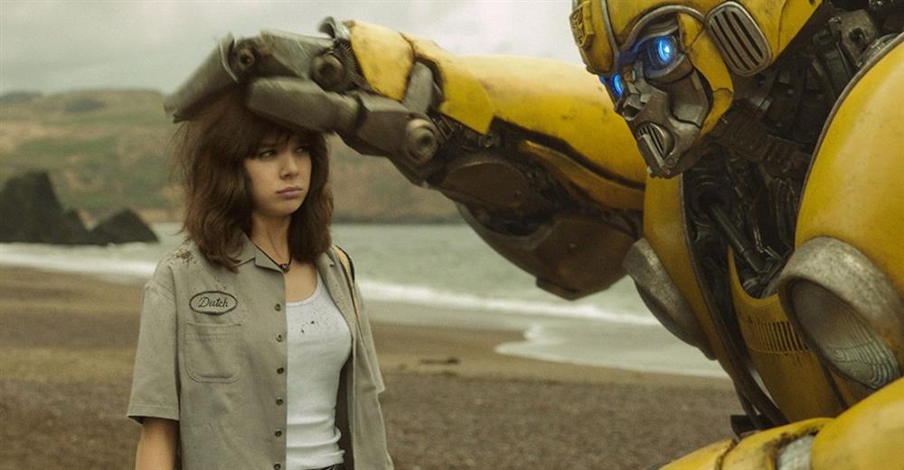 Dàn sao nữ đình đám từng tham gia loạt Transformers-8