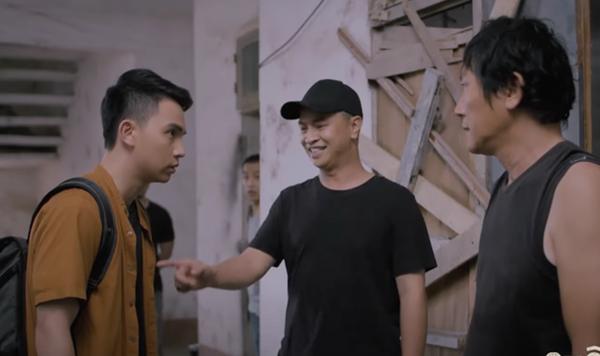 Cái tát của Lưu (NSƯT Hoàng Hải) với con trai-2