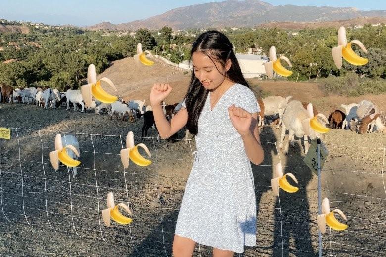 Jenny Huỳnh vừa tốt nghiệp cấp 3 liền mặc phóng khoáng, gạt nhẹ nét tinh khôi-2