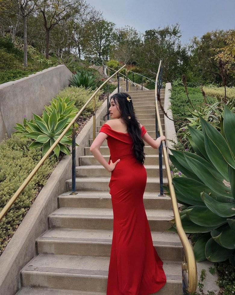 Jenny Huỳnh vừa tốt nghiệp cấp 3 liền mặc phóng khoáng, gạt nhẹ nét tinh khôi-5