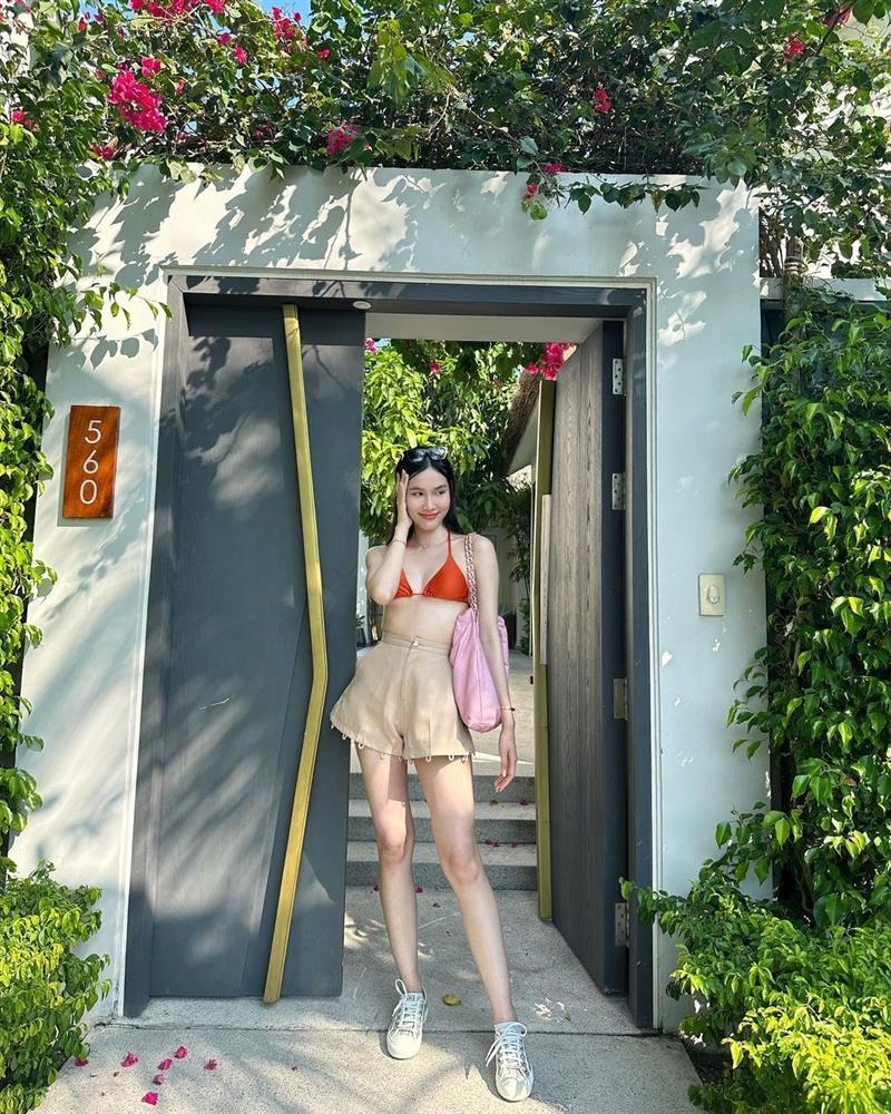 Á hậu Phương Anh chăm mặc gợi cảm sau khi bạn trai học tiến sĩ cầu hôn-5