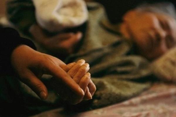 Mẹ vợ lên chơi được 3 ngày, chồng tôi đã nghĩ cách đẩy bà về quê-1