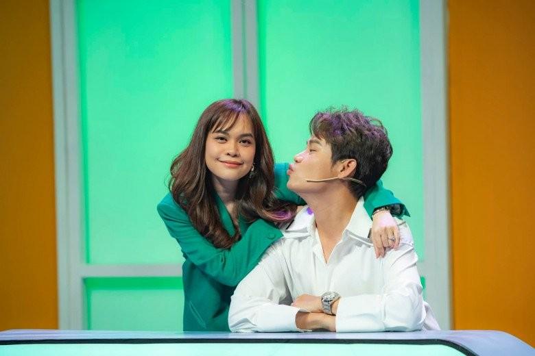 Cậu bé khiến MC VTV phải bán nhà chữa bệnh lớn lên khôi ngô, góp mặt nhiều show truyền hình-6