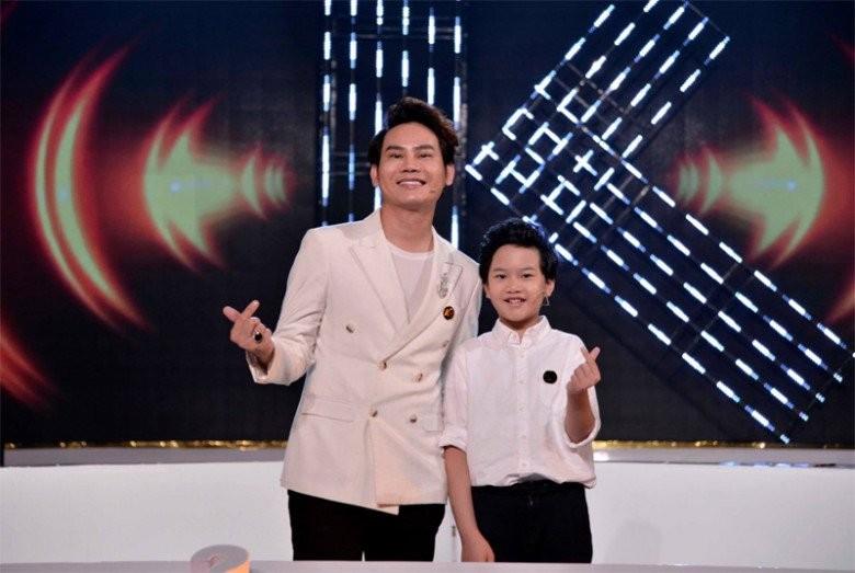 Cậu bé khiến MC VTV phải bán nhà chữa bệnh lớn lên khôi ngô, góp mặt nhiều show truyền hình-8