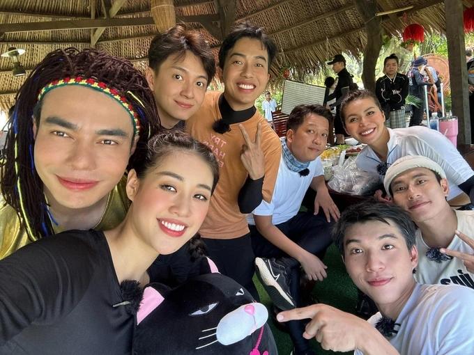 Hoa hậu Khánh Vân khi hết nhiệm kỳ: Lột xác nóng bỏng, lên chức giám đốc-5