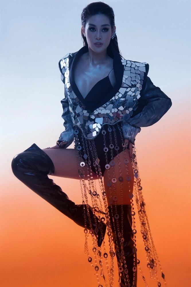 Hoa hậu Khánh Vân khi hết nhiệm kỳ: Lột xác nóng bỏng, lên chức giám đốc-6