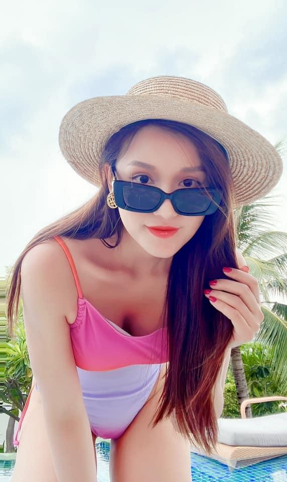 Chọn gam màu cực cháy đi biển như nữ đại gia Lã Thanh Huyền-4