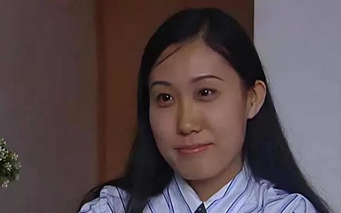 Từng là thần đồng được ca tụng, cuộc đời cô gái lao dốc vì cách giáo dục cực đoan của bố-1