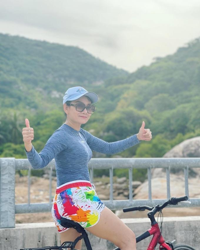 Mỹ nhân thập niên 90 Mỹ Uyên trẻ đẹp ở tuổi U50 nhờ tập yoga-6