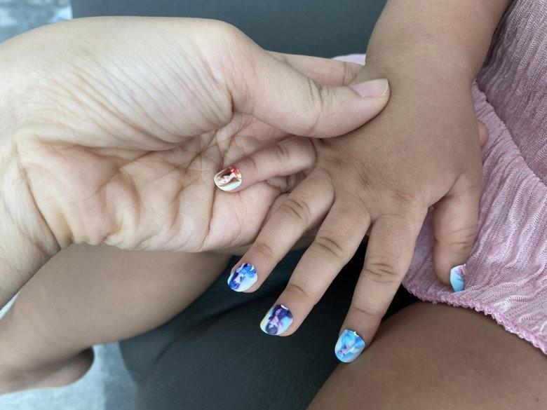 Con gái lai Ấn của Võ Hạ Trâm điệu đà làm nail, da trắng, mặt nét quá xinh-5