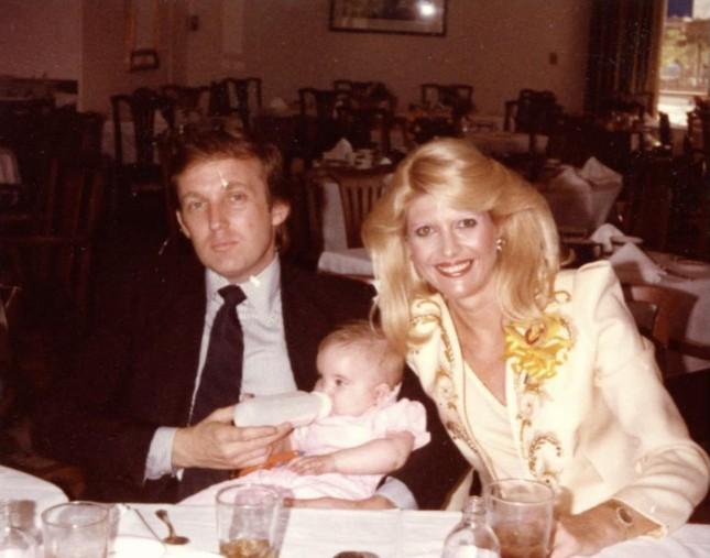 Con trai ông Trump hiếm hoi xuất hiện, gây chú ý với chiều cao 2,01 m-3