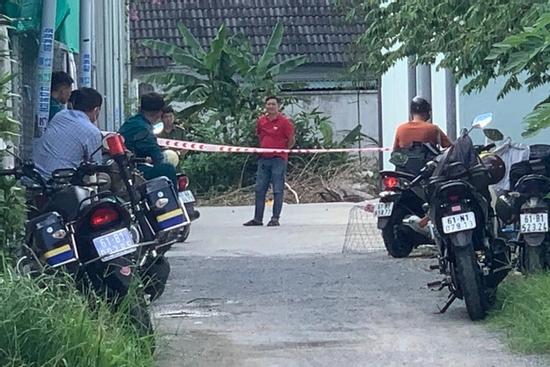 Dùng cây cơ bida đánh chết người tình rồi treo cổ tự tử