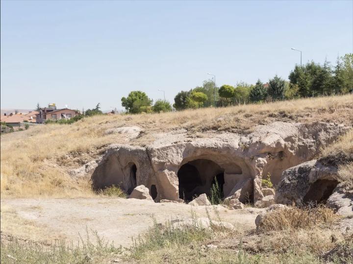 Phát hiện thành phố 18 tầng bỏ hoang ngay dưới tầng hầm nhà dân-1