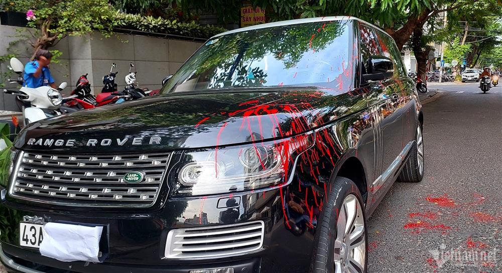 Ô tô Range Rover bị tạt đầy sơn đỏ ở Đà Nẵng-1
