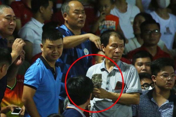 Vì sao hàng thủ Việt Nam nhiều sơ hở so với thời HLV Park Hang Seo?-3