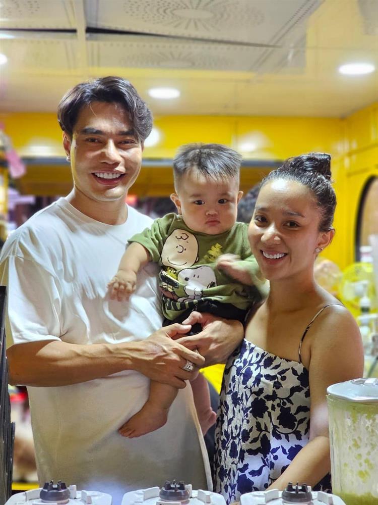 Lê Dương Bảo Lâm thu nhập 3 tỷ/tháng, bà xã nhà quê hiếm hoi làm điệu-1