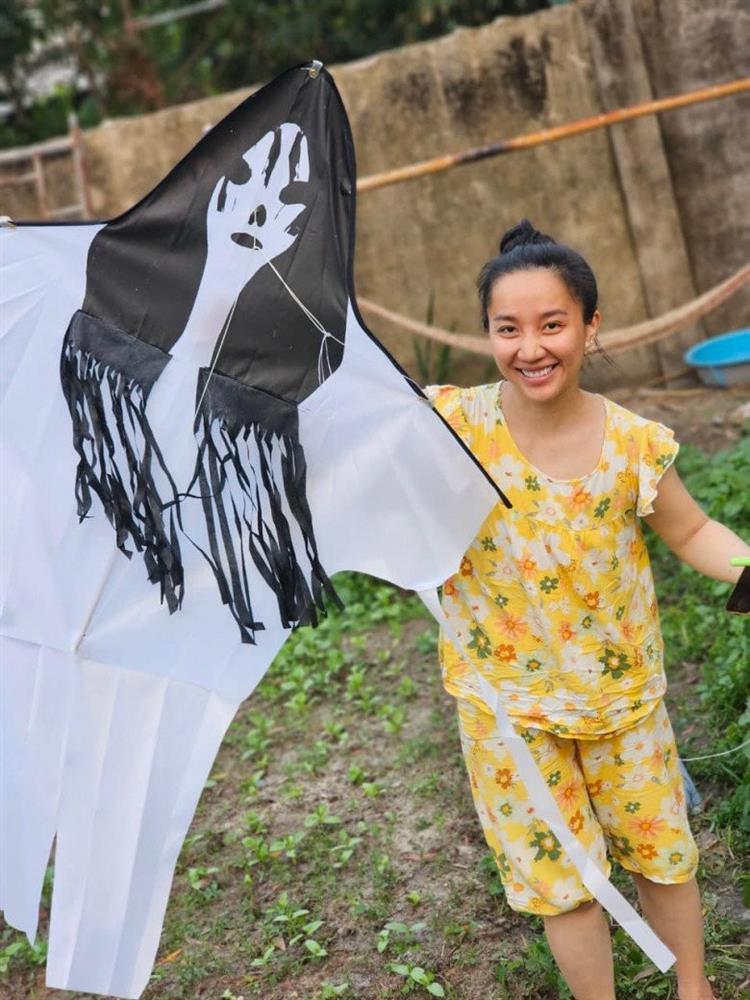 Lê Dương Bảo Lâm thu nhập 3 tỷ/tháng, bà xã nhà quê hiếm hoi làm điệu-3