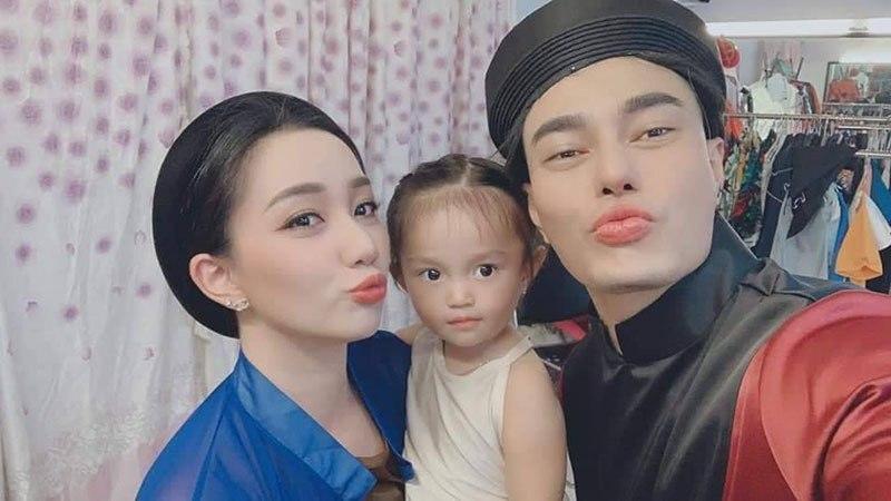 Lê Dương Bảo Lâm thu nhập 3 tỷ/tháng, bà xã nhà quê hiếm hoi làm điệu-9