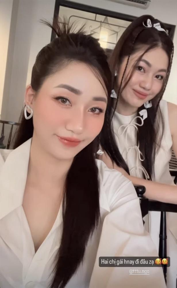 Cặp chị em Á hậu Việt Nam làm dâu hào môn, giờ là mẹ bỉm ăn mặc toát mùi tiền-3