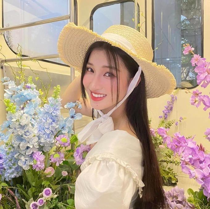 Á hậu Phương Nhi: Từ thần tiên tỷ tỷ thành mỹ nhân gợi cảm chỉ sau 1 năm-11