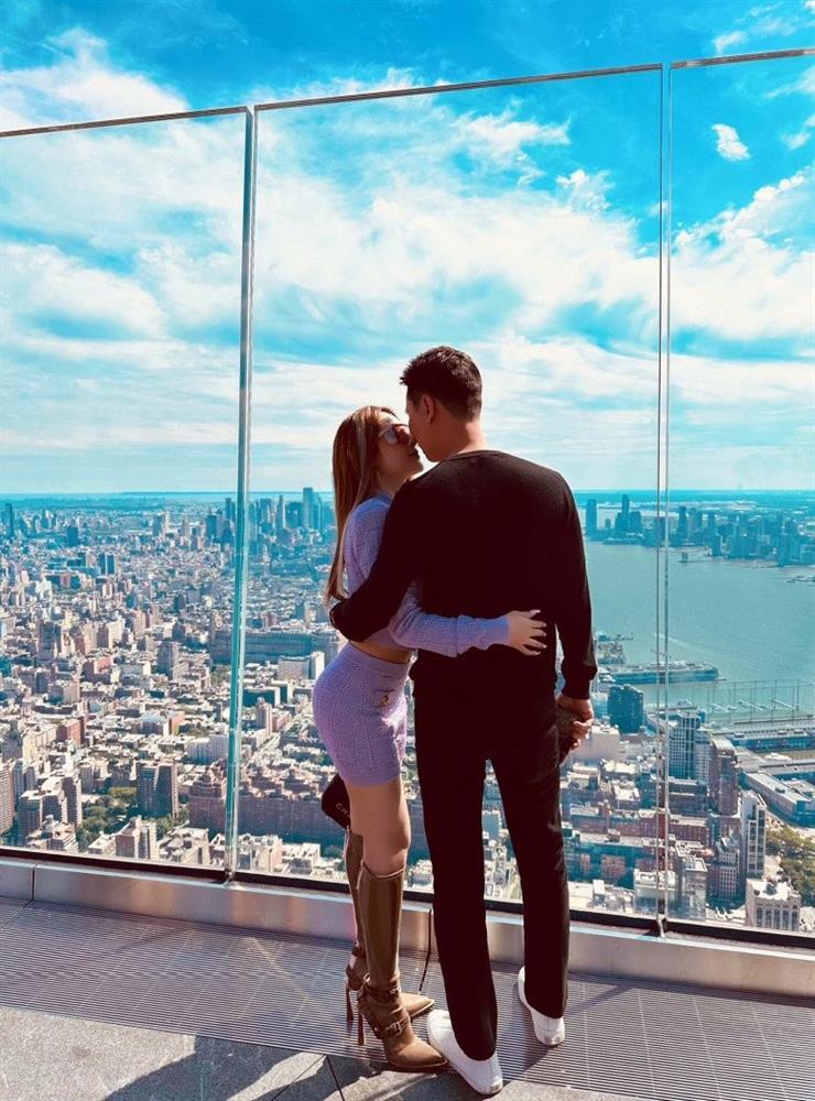 Sugar Baby có nhiều màn tắm tiên khoe vòng 3 sóng thần, gái Latin không có cửa đọ-10