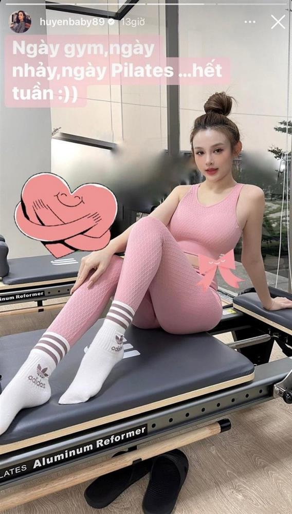 Sugar Baby có nhiều màn tắm tiên khoe vòng 3 sóng thần, gái Latin không có cửa đọ-11