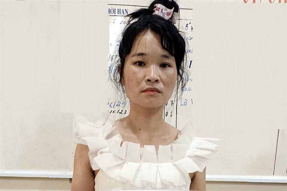 Cô gái ăn mặc như công chúa nhưng đi trộm vàng-1