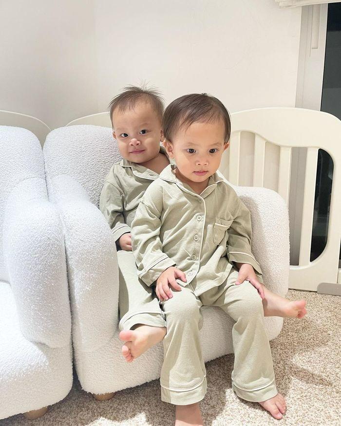 Chơi trò gọi điện cho mẹ, Lisa nhà Hà Hồ được khen vì hành động quan tâm Leon-5