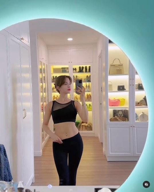 Diệp Lâm Anh hậu ly hôn chưa 1 ngày xấu, cặp đùi quá đỉnh-6