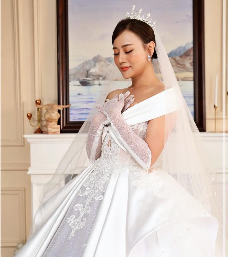 Xôn xao Phương Oanh mặc váy cưới, nghi vấn đẩy nhanh tốc độ sau đăng ký kết hôn-2