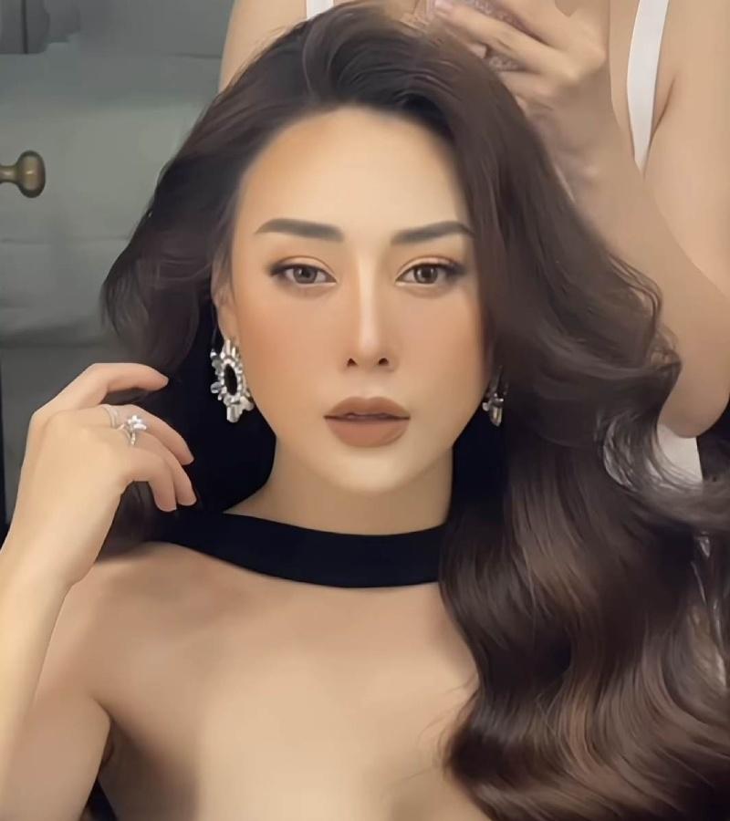 Xôn xao Phương Oanh mặc váy cưới, nghi vấn đẩy nhanh tốc độ sau đăng ký kết hôn-10