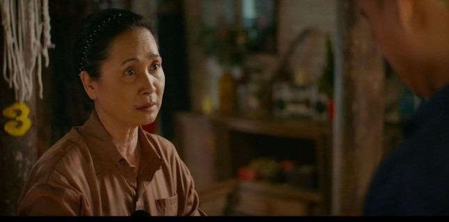 Tranh luận về tình tiết nợ nần trong Gia đình mình vui bất thình lình-1