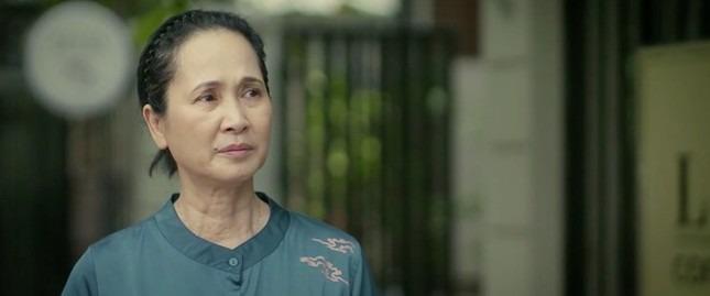 Tranh luận về tình tiết nợ nần trong Gia đình mình vui bất thình lình-4