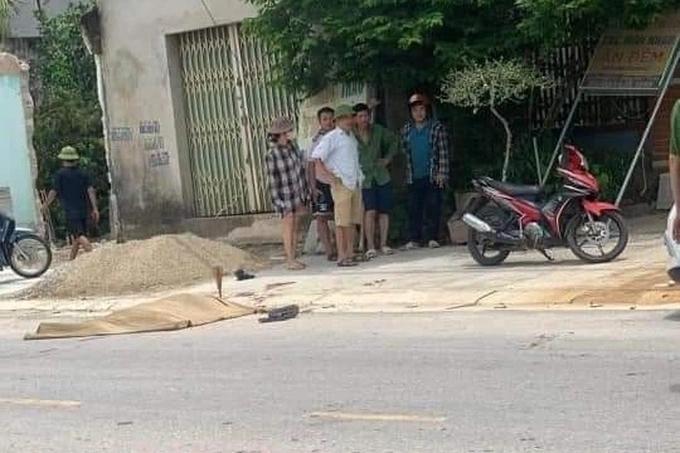 Đâm chết con nợ rồi cầm dao cố thủ trong nhà-1