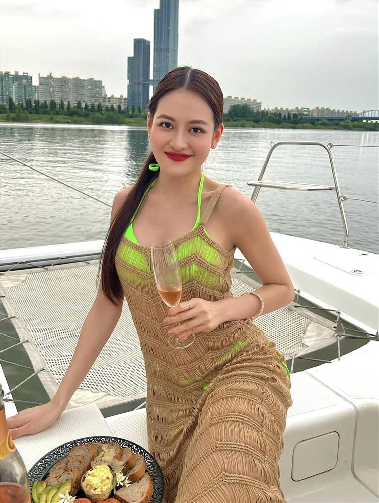 Bạn gái Mạnh Trường khoe bộ sưu tập bikini khiến fan tròn mắt-29